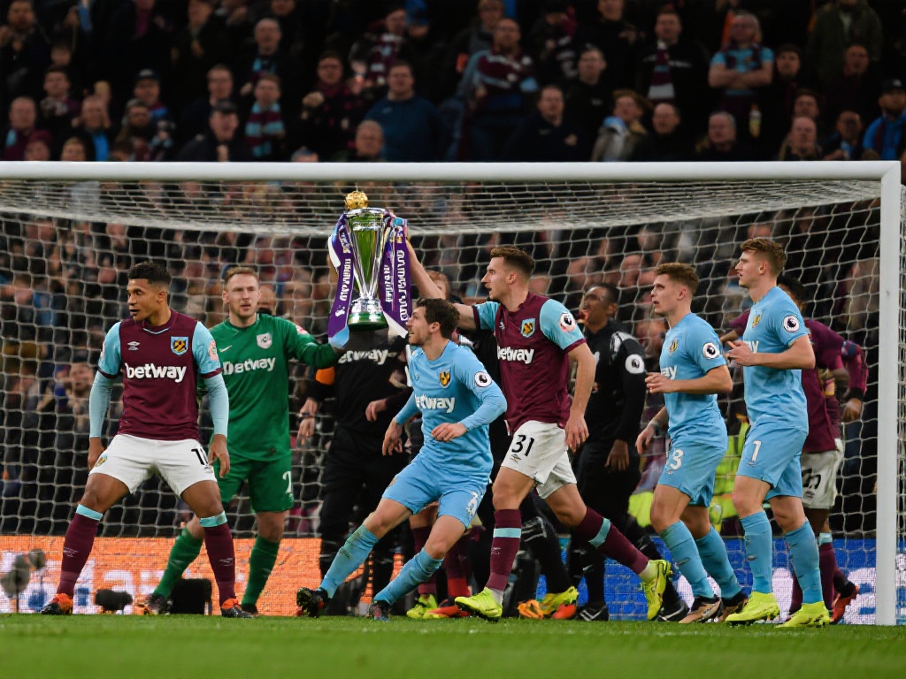 足球宪章金 足球宪章金